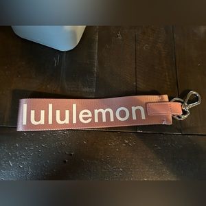 NWOT lulu key chain